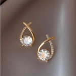 Boucles d’Oreilles Élégantes en Zircon – Design Goutte Dorée Incrustée de Strass